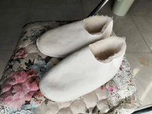 Load image into Gallery viewer, Wool Winter Slippers for Men & Women