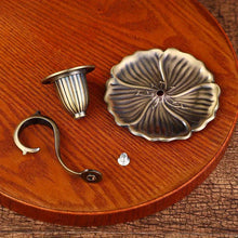 Load image into Gallery viewer, European Style Handheld Candlestick Holder