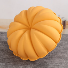 Load image into Gallery viewer, Pumpkin & Nut Leaves Silicone Baking Mold