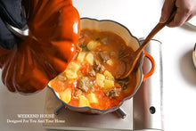 Load image into Gallery viewer, Pumpkin Enameled Cast Iron Dutch Oven - 1.9L Non-Stick Casserole Dish