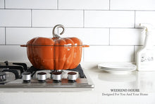 Load image into Gallery viewer, Pumpkin Enameled Cast Iron Dutch Oven - 1.9L Non-Stick Casserole Dish