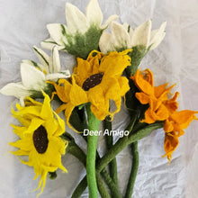 Load image into Gallery viewer, Handmade Wool Felt Flower or Flower Bouquet