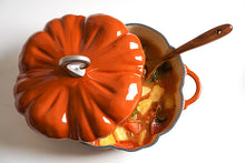 Load image into Gallery viewer, Pumpkin Enameled Cast Iron Dutch Oven - 1.9L Non-Stick Casserole Dish