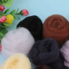 Load image into Gallery viewer, 10 G DIY Wool Roving Needle Felting 8 Colors Wool Felting Fibre Handmade Material For Beginners Needle Felting Product Making