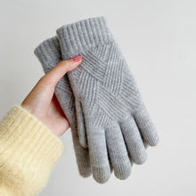 Load image into Gallery viewer, Crosshatch Cashmere Winter Gloves