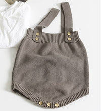 Load image into Gallery viewer, Matching Warm Winter Knit Sweater and Bloomers for Baby