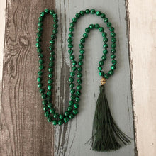 Load image into Gallery viewer, Malachite Beaded Japa Mala Necklace