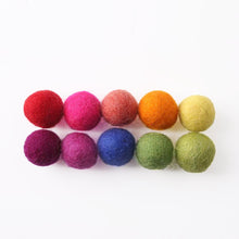Load image into Gallery viewer, Colored Wool Felt Balls