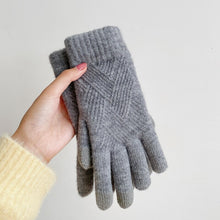 Load image into Gallery viewer, Crosshatch Cashmere Winter Gloves