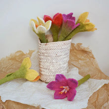 Load image into Gallery viewer, Handmade Felt Flowers