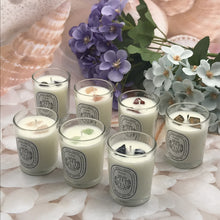 Load image into Gallery viewer, Essential Oil Aromatherapy Soy Candles with Crystals