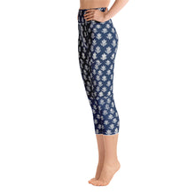 Load image into Gallery viewer, Petite Flower Yoga Capri Leggings