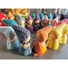 Load image into Gallery viewer, Wooden Peg Dolls with Crochet Hats, Rainbow Set

