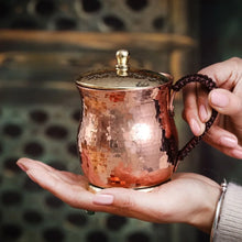 Load image into Gallery viewer, Handmade Copper Mug with Lid, 500ml
