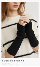 Load image into Gallery viewer, 100% Cashmere Fingerless Gloves
