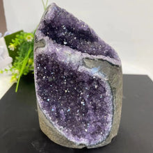 Load image into Gallery viewer, Uruguay Amethyst Geode, Natural, 400g to 1.2kg
